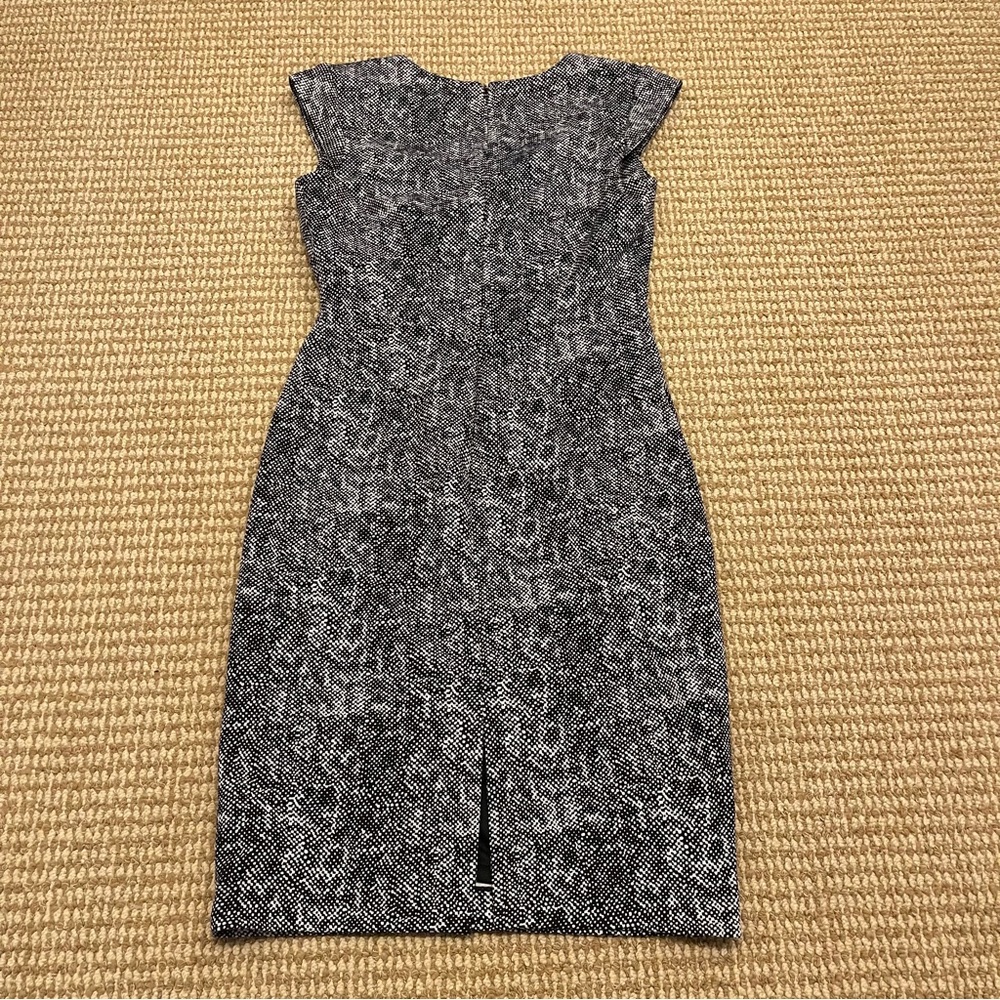 White House Black Market Cap Sleeve V-Neck Black and White Sheath Dress 6 - Picture 9 of 9